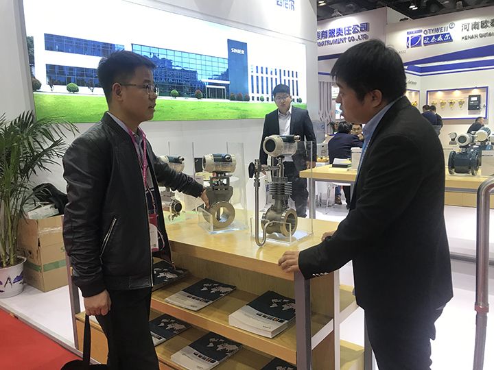 贏潤環(huán)保攜各類水質(zhì)檢測(cè)儀器亮相MICONEX。
